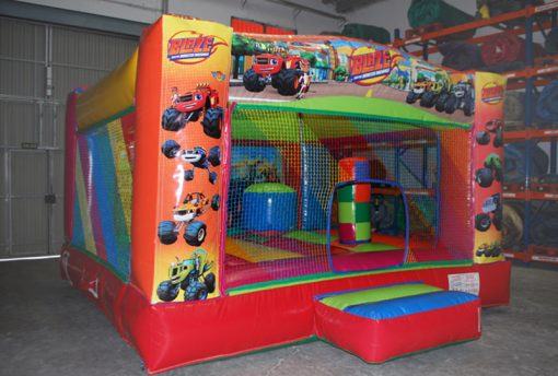 Castillo Blaze and the Monster Machine 4x4 - Imagen 4